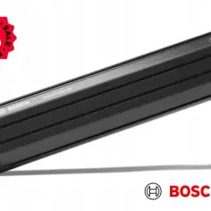 Czarny akumulator Bosch PowerTube 400 na wyprzedaży. Długi, smukły, z napisem "SALE" w rogu.
