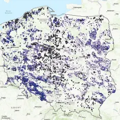 Mapa Polski z zaznaczonymi obszarami potencjalnych lokalizacji farm wiatrowych, zgodnych z założeniami ustawy wiatrakowej.