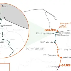 Mapa przedstawia projektowane gazociągi, w tym jednostkę FSRU w Gdańsku i połączenia z siecią przesyłową.