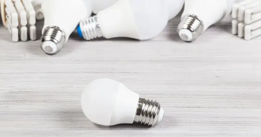 Zdjęcie Ile prądu zużywa żarówka? Zaskakujące różnice w kosztach energii