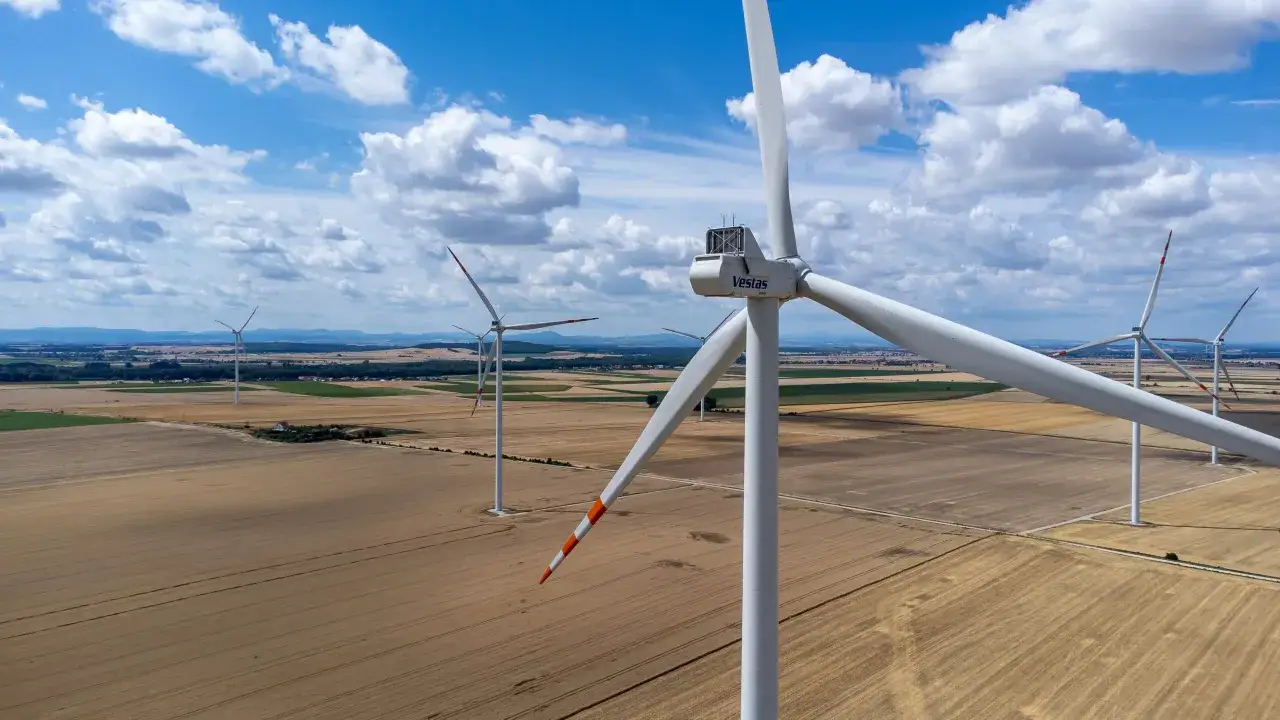 Zdjęcie Turbina wiatrowa ile produkuje energii? Zaskakujące dane i fakty