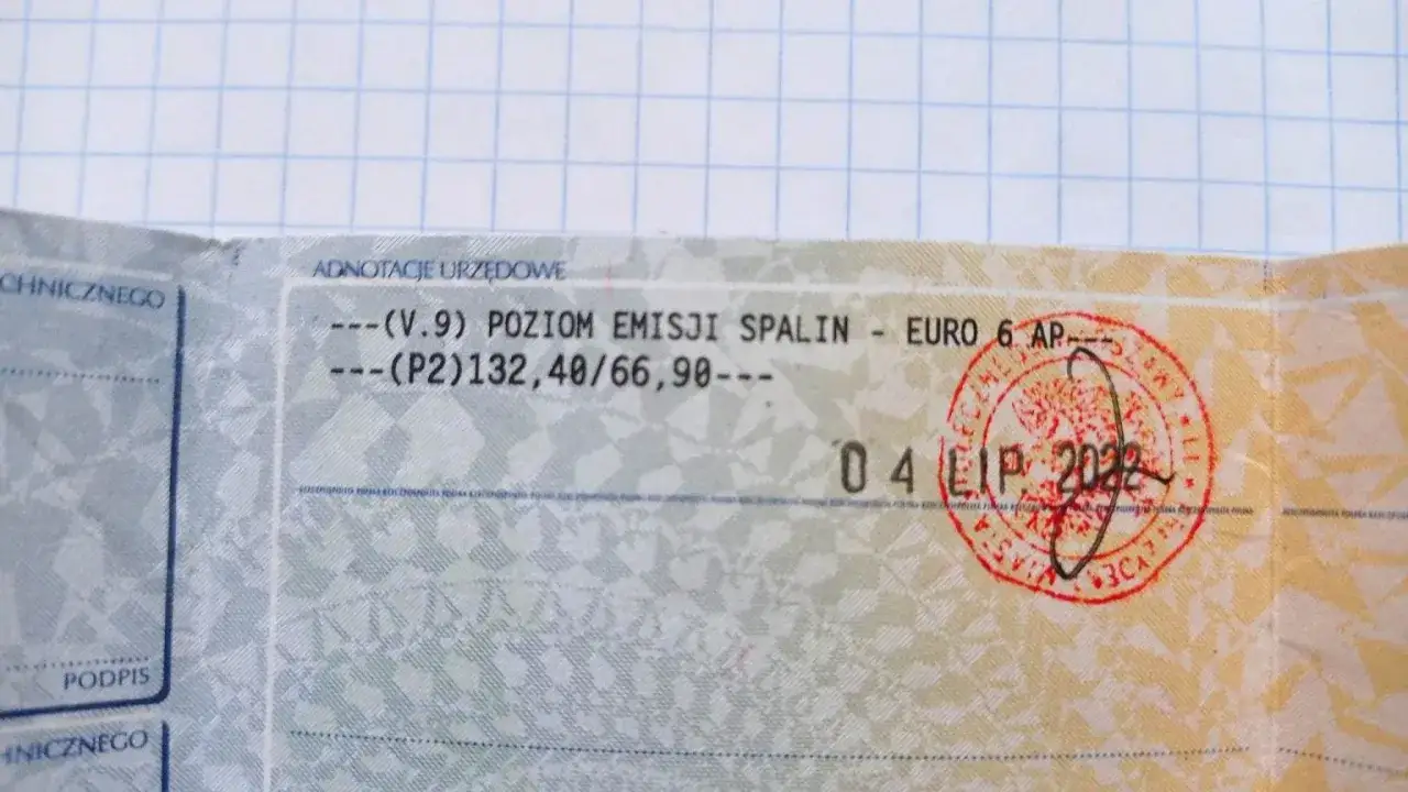 Zdjęcie Gdzie w dowodzie rejestracyjnym jest emisja spalin i co musisz wiedzieć