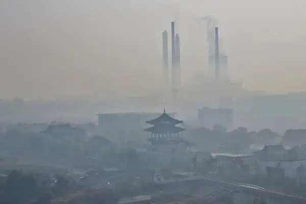 Chiny emisja CO2: niepokojące dane i ich wpływ na klimat